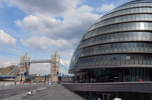 El compromiso de Reeves para ahorrar a las empresas £6.000 millones cortando papeleo descartado por