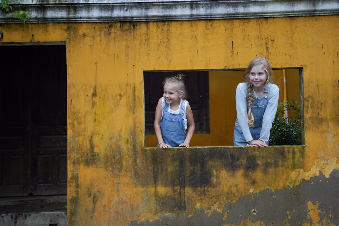 Rusia ataca jardín de infancia en Kharkiv