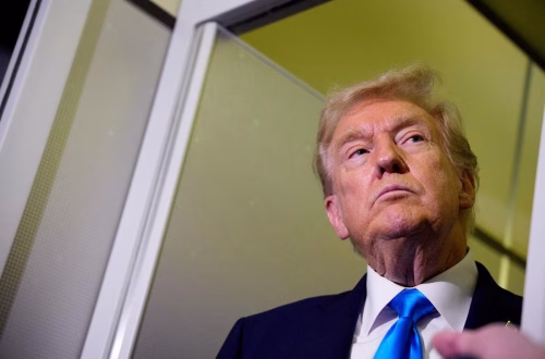 Trump exige avances en Ucrania para reunirse con Putin