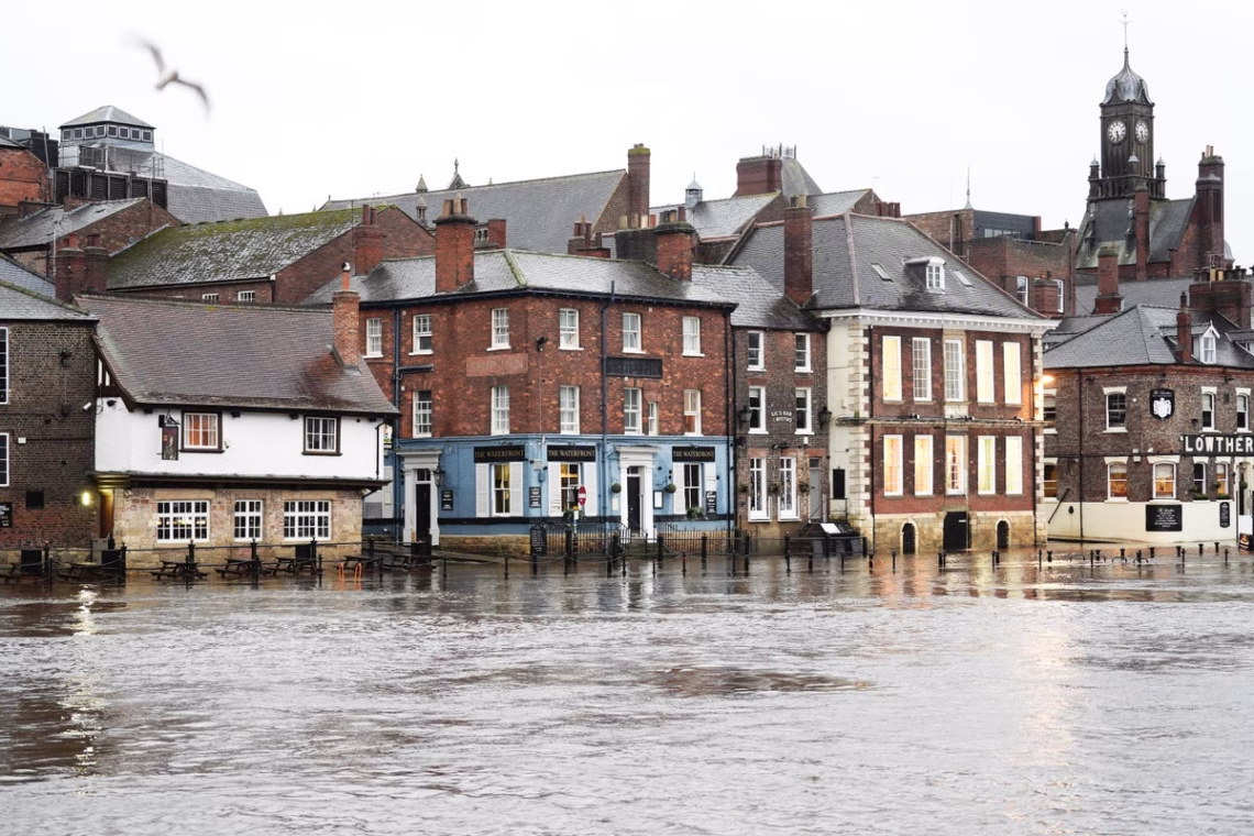 Alerta Roja por Lluvias Intensas y Riesgo de Inundaciones