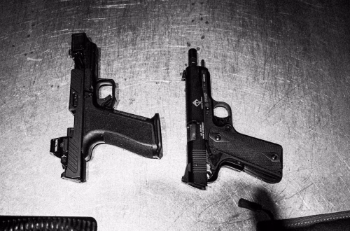 Hombres culpables de complot de ataque con armas de fuego a la comunidad judía de Manchester