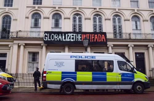 Arrestos por corear “globalizar la intifada”, anuncian jefes de policía